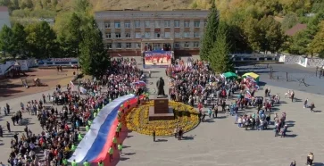 Фото: Два города Кузбасса отмечают день рождения 4 декабря: мэры поздравили жителей 2