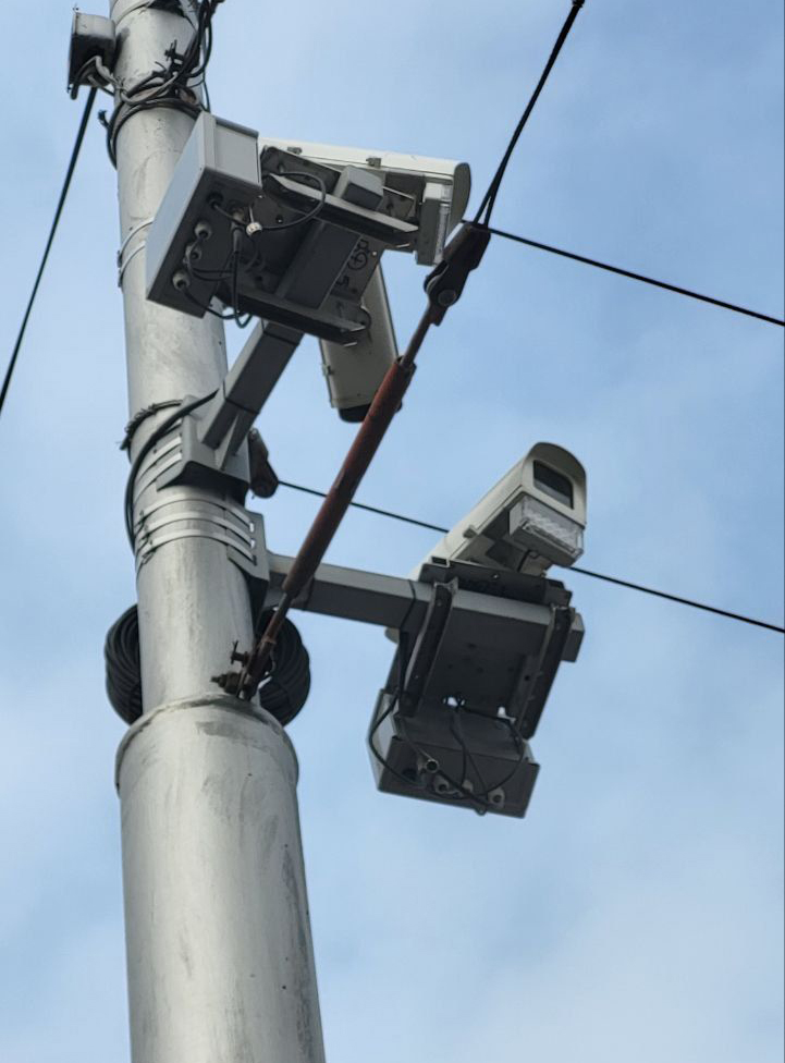 В Кемерове на трёх перекрёстках установили новые камеры. Две из них умеют вычислять непристёгнутых водителей