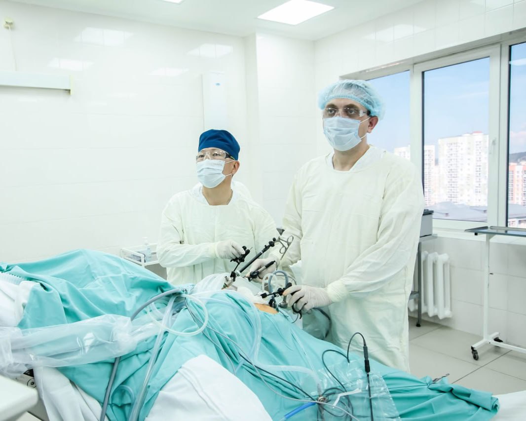 В Кемерове хирурги избавили женщину от маленькой и редкой опухоли