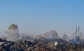 В Ленинске-Кузнецком с 7 октября пытаются потушить мусорный полигон