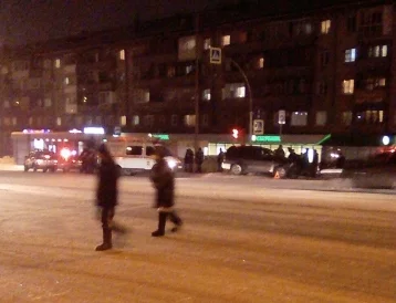 Фото: На проспекте Ленина в Кемерове столкнулись несколько автомобилей: есть пострадавшие 1