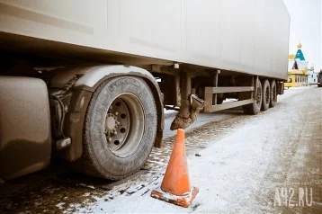 Фото: В Кемерове на месяц ограничили движение большегрузного транспорта 1