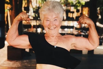 Фото: 73-летняя пенсионерка освоила iPhone и похудела на 25 килограммов 1