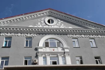 Фото: В Новокузнецке восстановили исторический фасад больницы 1