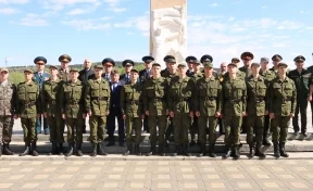 15 молодых кузбассовцев отправятся служить в Президентский полк