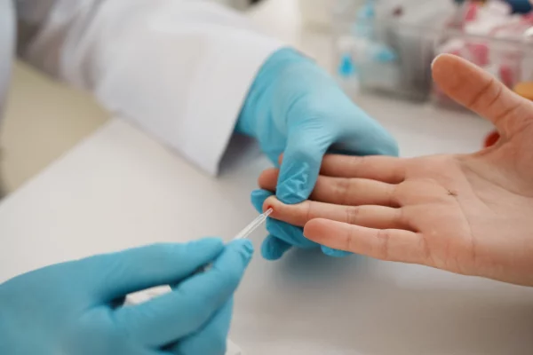 А пойдём-ка… сдадим тест на ВИЧ вместе?!