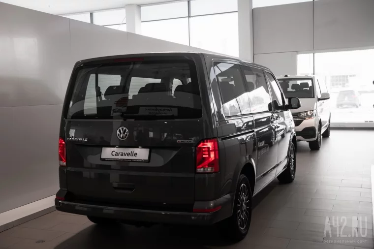 Фото: «Сибавтоцентр» запустил специальное предложение на покупку Volkswagen Caravelle 3