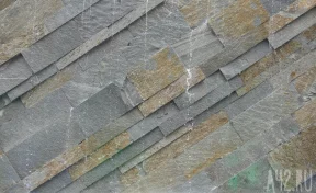 «Выглядит как кладбище»: кемеровчанина возмутил залитый бетоном парк