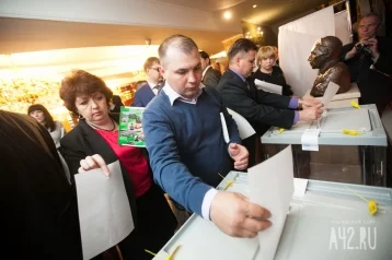 Фото: В Кузбассе сменили состав двух участковых комиссий из-за вбросов на выборах президента 1