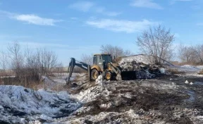 В Кемерове вывозят снег и очищают ливнёвки: ведутся противопаводковые мероприятия