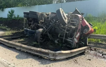Фото: В Новокузнецке произошло жёсткое тройное ДТП с бетономешалкой: в ГАИ рассказали подробности 1
