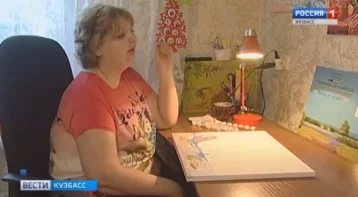 Фото: Новокузнечанка подарила свои картины тем, кто собирал ей деньги на операцию 1