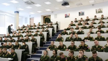 Фото: До конца года в России намерены возродить Военно-политическую академию 1