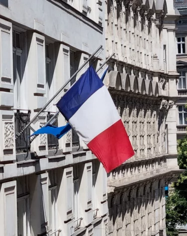 Во Франции задержали двух подозреваемых в ограблении Лувра