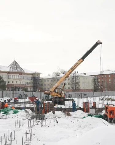 Илья Середюк проверил ход строительства школы за 5 млрд рублей в Новокузнецке