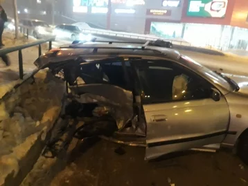 Фото: «Автомобиль распался на части»: в ГИБДД Кузбасса рассказали о жёстком ДТП в Новокузнецке 2
