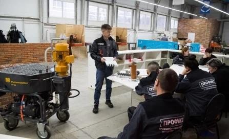 От профессионалов профессионалам: в Кемерове запустили курс «Механизация штукатурных работ»
