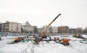 Илья Середюк проверил ход строительства школы за 5 млрд рублей в Новокузнецке