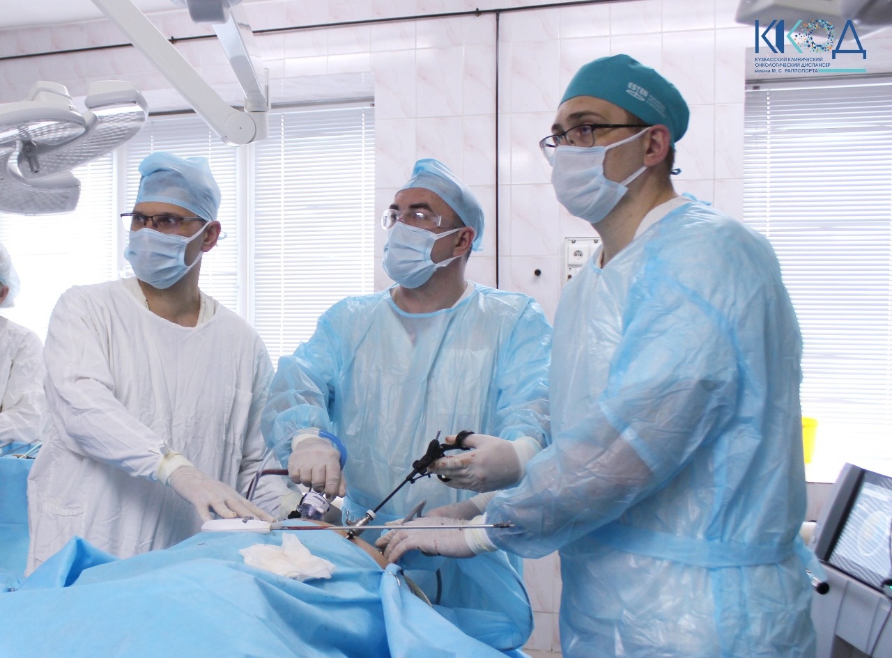 Сложнейшая 12-часовая операция: врачи спасли кузбассовца с опухолью двенадцатиперстной кишки
