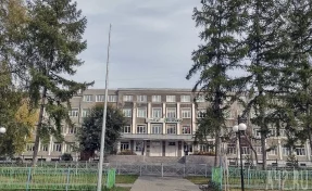 Кемеровчанка пожаловалась мэру на удручающее состояние школ в Кировском районе
