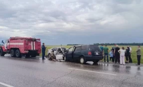 На Алтае в ДТП погибли трое детей и трое взрослых