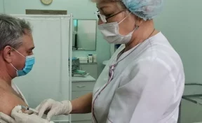 Ещё один мэр кузбасского города поставил прививку от коронавируса