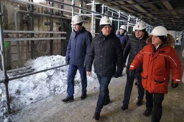 Губернатор провёл строительный штаб в музейно-театральном комплексе в Кемерове