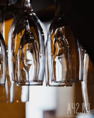 Кемеровчанин напал на посетителя бара и попытался скрыться