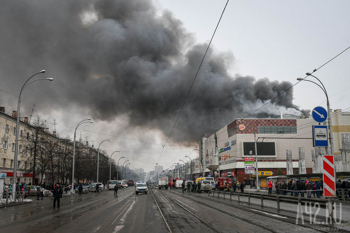 В суд Москвы поступили 12 исков от родственников погибших в кемеровском ТРЦ «Зимняя вишня»