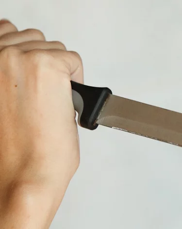 Обвиняемый в убийстве начальницы в отделении банка мужчина рассказал, что она над ним издевалась