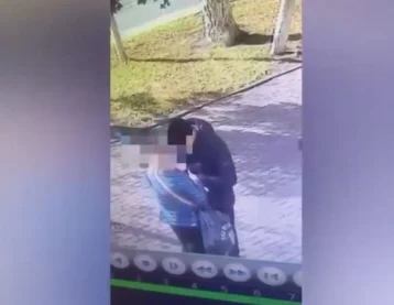 Фото: Похищение младенца из кемеровского роддома попало на видео 1