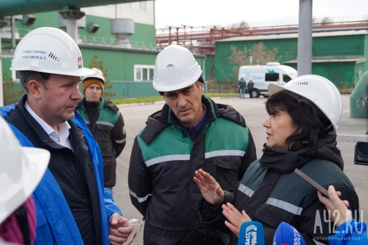 Фото: Сера, сажа, аммиак: сотни тонн фильтруют, тысячи летят на город. Что кемеровские заводы делают с воздухом в режиме «чёрного неба» 2