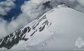 Пропавший во время восхождения в Северной Осетии альпинист вышел на связь из Грузии 
