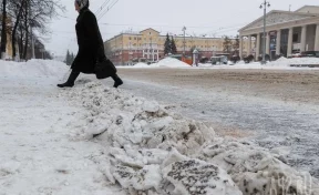 Жители Кузбасса вышли на уборку снега 
