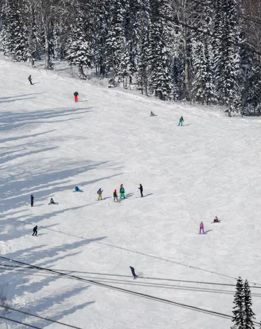 В Кузбассе из-за морозов временно закрыли горнолыжный комплекс «Югус»