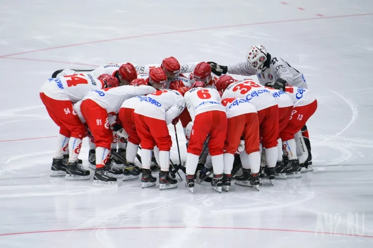 Фото: «Кузбасс» против «Енисея»: как проходит Кубок России по хоккею с мячом 28