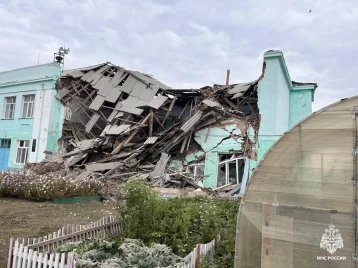 Фото: Школа обрушилась в Татарске Новосибирской области 1