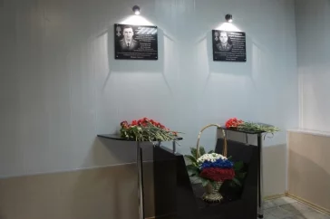 Фото: В Кузбассе открыли мемориальную доску в память о погибшем на блокпосту в Чечне полицейском 3