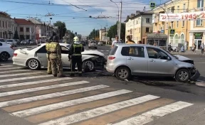 В Кемерове произошло ДТП на перекрёстке