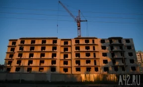 Застройщик начал возводить многоэтажку без разрешения на строительство в Новокузнецке