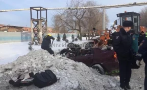 Стали известны подробности смертельного ДТП в Кемерове с иномаркой и автогрейдером