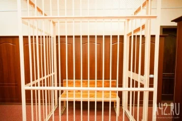Фото: В Новокузнецке женщину будут судить за кражу 1 млн рублей с банковской карты матери 1