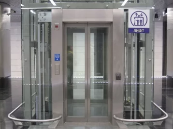 Фото: Латвийский депутат назло России отказался ездить в лифте  1