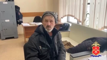 Фото: Кемеровчанин стал виновником массового ДТП и уехал: его нашла полиция 1