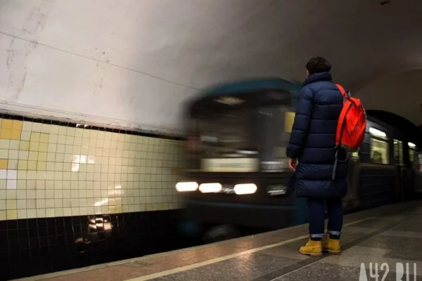 Пенсионерку, толкнувшую девочку в московском метро, штрафовали за дискредитацию ВС