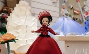 Жительница Кузбасса получила по почте старое платье вместо заказанных игрушек