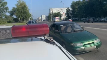 Фото: В Кемерове пьяный мужчина угнал автомобиль и совершил ДТП 1