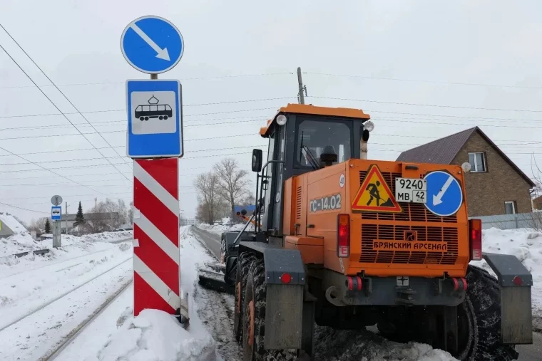 Фото: Улицы Рудничного района в Кемерове будут расчищать от снега круглосуточно 5