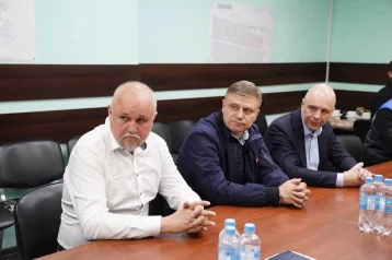 Фото: В Кузбасс с рабочим визитом прибыли Сергей Цивилёв, Антон Силуанов и Олег Белозёров 1