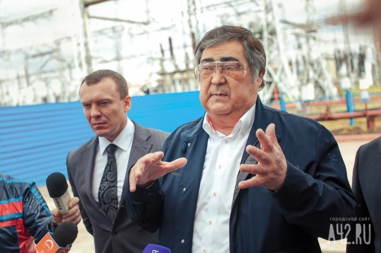 Фото: Вспоминая Тулеева и «кузбасский социализм»: таблички и овечки ушли, льготная квартплата осталась 1